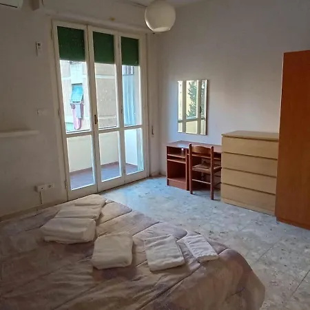 A Novoli - Via Bisenzio, 41 Pensionat *