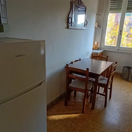 A Novoli - Via Bisenzio, 41 *